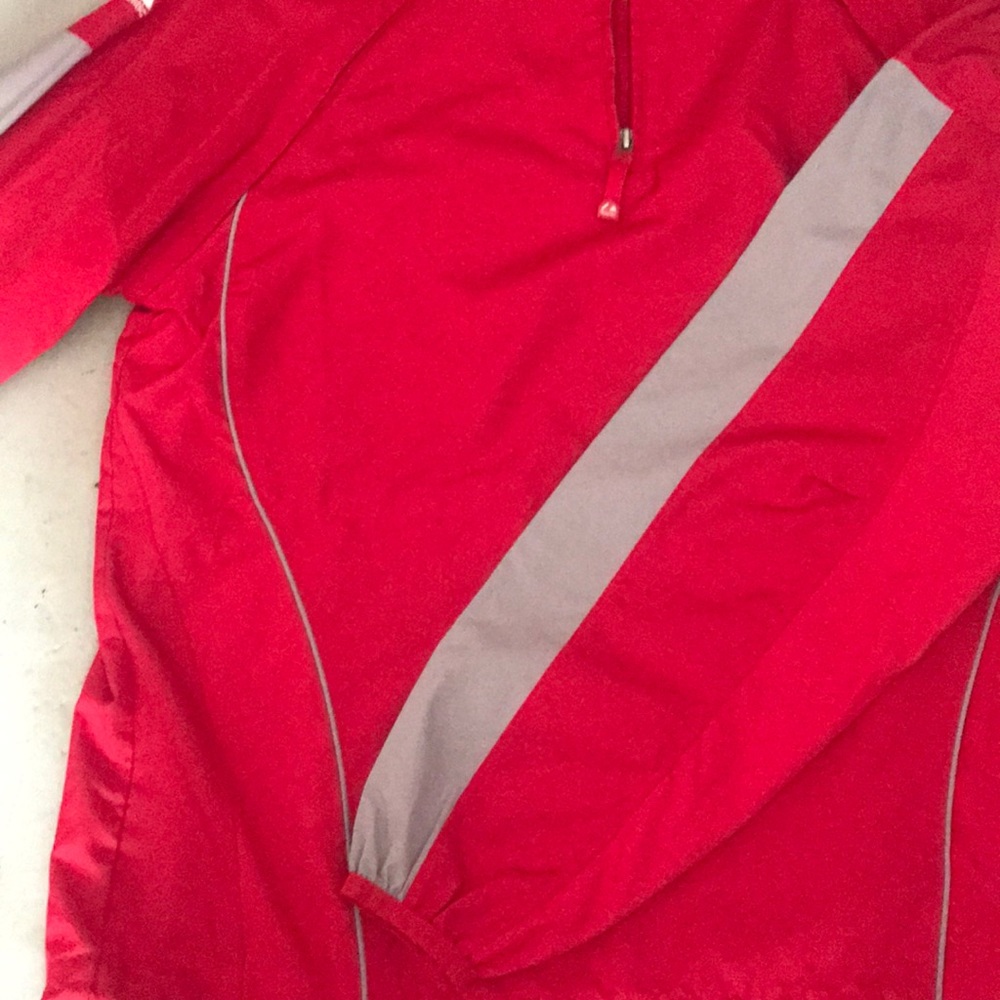 Two red jackets - Picture 6 of 7